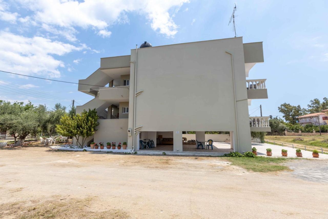 Appartamento Pansion Artemis Mavrovoúnion Esterno foto